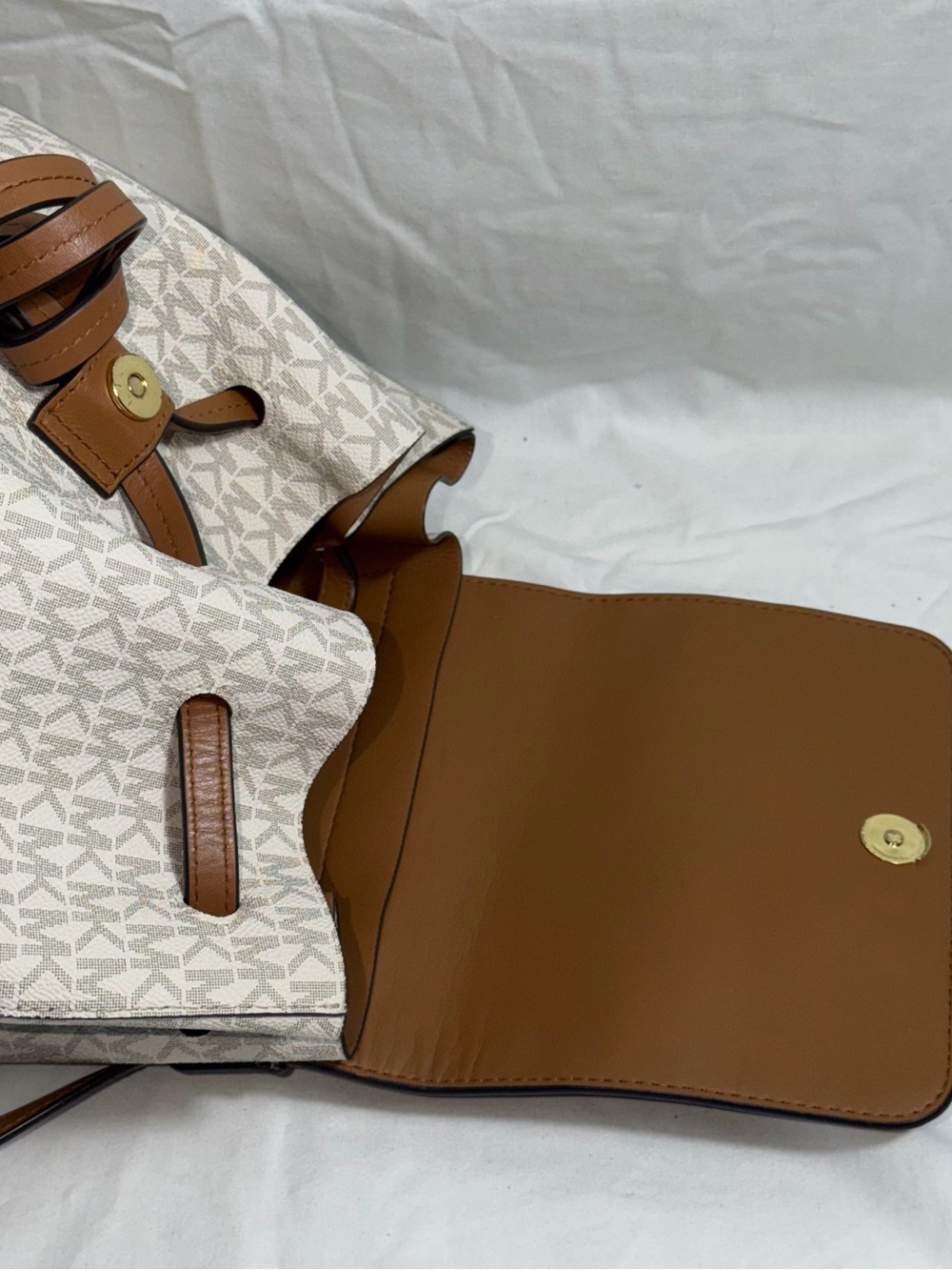 Michael Kors Junie Medium Monogram Backpack Cream Vanilla Brown Leather Flap Bag - Picture 9 of 12